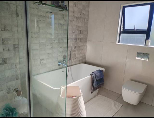 4 BEDROOM HOUSE FOR SALE IN HERON BANKS GOLF ESTATE